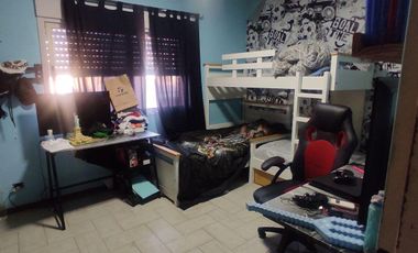 Casa con Terraza, Garage y Jardin