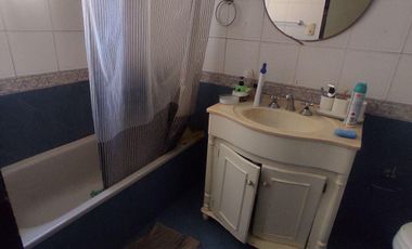 Casa con Terraza, Garage y Jardin