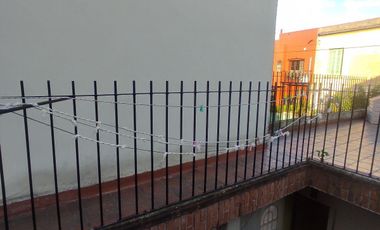 Casa con Terraza, Garage y Jardin