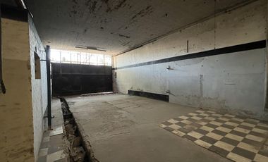 VENTA Galpón  con oficina Barrio Azcuenaga Permuta RENOVADO EXCELENTE ESTADO