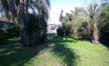 Casa en venta - 2 Dormitorios 2 Baños - Cochera - 1.627Mts2 - Del Viso