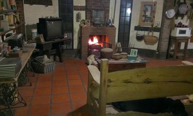 Casa en venta - 2 Dormitorios 2 Baños - Cochera - 1.627Mts2 - Del Viso