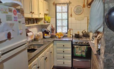 Casa en venta - 2 Dormitorios 2 Baños - Cochera - 1.627Mts2 - Del Viso