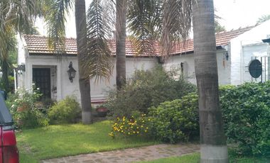 Casa en venta - 2 Dormitorios 2 Baños - Cochera - 1.627Mts2 - Del Viso