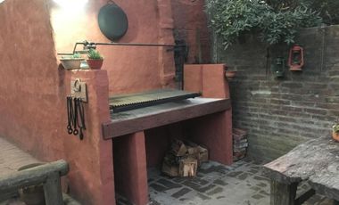 Casa en venta - 2 Dormitorios 2 Baños - Cochera - 1.627Mts2 - Del Viso