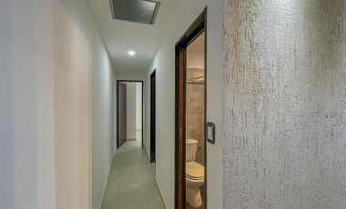 Casa al frente 2 dormitorios con patio y cochera en Echesortu