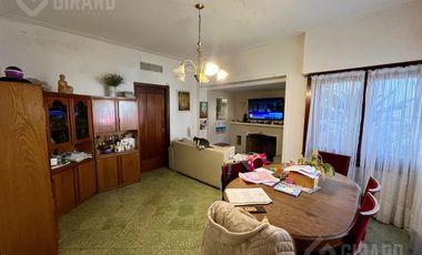 Casa 4 ambientes en venta en zona la perla