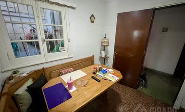 Casa 4 ambientes en venta en zona la perla