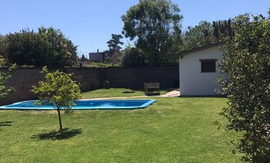 Casa en venta - 4 Dormitorios 4 Baños - Cochera - 830Mts2 - Bella Vista, San Miguel