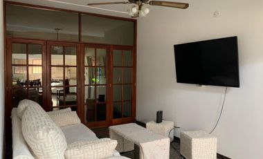 Casa en venta - 4 Dormitorios 4 Baños - Cochera - 830Mts2 - Bella Vista, San Miguel