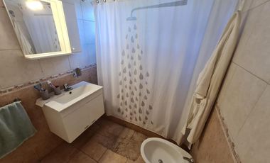 Casa en venta - 3 Dormitorios 4 Baños - Monte Grande