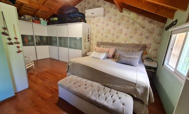 Casa en venta - 3 Dormitorios 4 Baños - Monte Grande