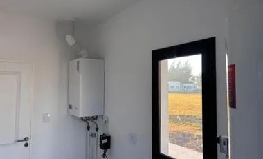 Casa en venta - 3 Dormitorios 2 Baños - La Plata