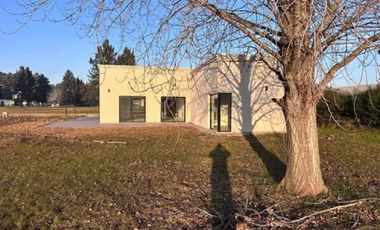 Casa en venta - 3 Dormitorios 2 Baños - La Plata