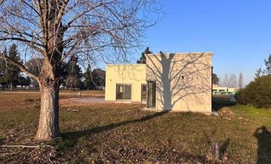 Casa en venta - 3 Dormitorios 2 Baños - La Plata