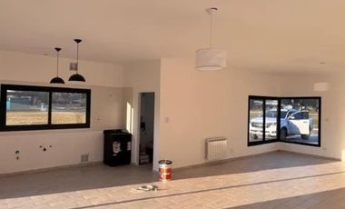 Casa en venta - 3 Dormitorios 2 Baños - La Plata