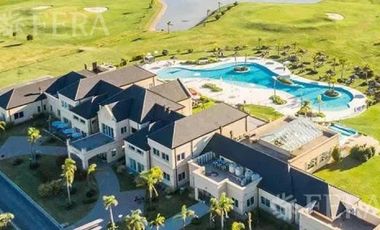 Dúplex en venta - 2 Dormitorios 3 Baños - Cocheras - 163Mts2 - La Plata