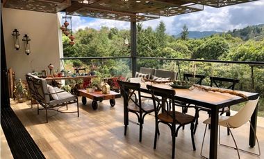 Espectacular Casa Campestre en el Alto de Las Palmas