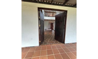 FINCA EN GUARNE PARA ARRIENDO