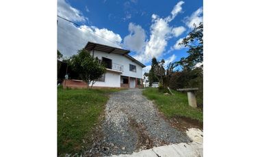 FINCA EN GUARNE PARA ARRIENDO