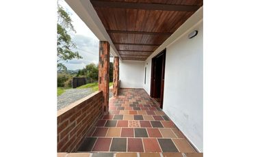 FINCA EN GUARNE PARA ARRIENDO