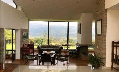 Espectacular casa en yerbabuena sopo