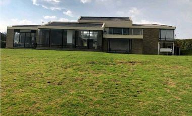 Espectacular casa en yerbabuena sopo