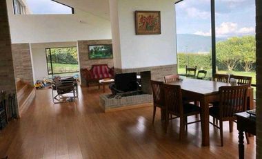 Espectacular casa en yerbabuena sopo