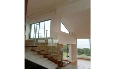 Espectacular casa en yerbabuena sopo