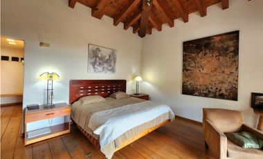 CASA EN VENTA  CON VISTA AL LAGO EN VALLE E BRAVO