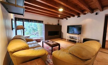 CASA EN VENTA  CON VISTA AL LAGO EN VALLE E BRAVO