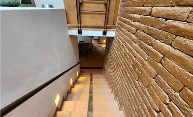 CASA EN VENTA  CON VISTA AL LAGO EN VALLE E BRAVO