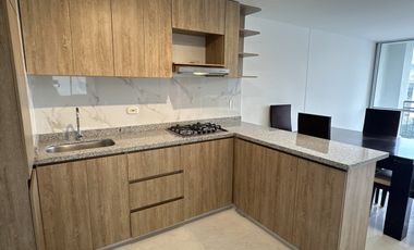 Compra apartamento con vista a las montañas en el piso 10 de la Unidad Guatapé