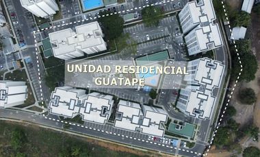 Compra apartamento con vista a las montañas en el piso 10 de la Unidad Guatapé
