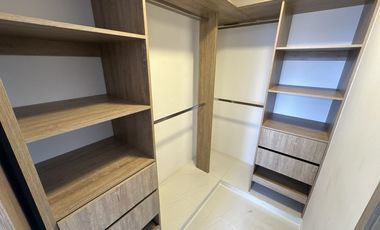 Compra apartamento con vista a las montañas en el piso 10 de la Unidad Guatapé