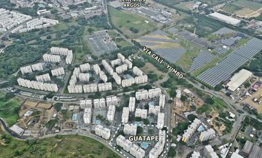 Compra apartamento con vista a las montañas en el piso 10 de la Unidad Guatapé