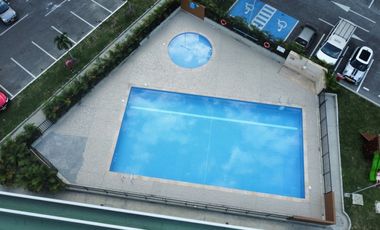 Compra apartamento con vista a las montañas en el piso 10 de la Unidad Guatapé