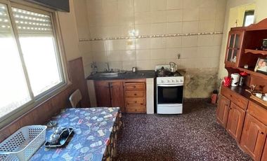 Casa en venta - 2 Dormitorios 1 Baño - 25 de Mayo