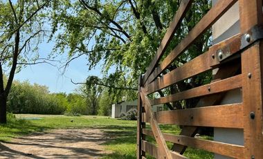 Casa en venta - 2 Dormitorios 1 Baño - Cochera - 560Mts2 - Cañuelas