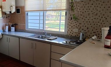 Casa en venta - 2 Dormitorios 1 Baño - Cochera - 560Mts2 - Cañuelas