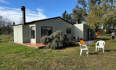 Casa en venta - 2 Dormitorios 1 Baño - Cochera - 560Mts2 - Cañuelas
