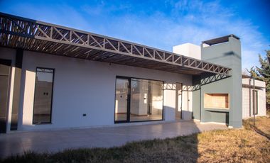 Casa en venta - 2 Dormitorios 1 Baño - Mendoza