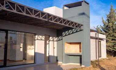 Casa en venta - 2 Dormitorios 1 Baño - Mendoza