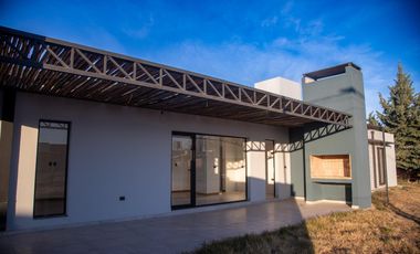 Casa en venta - 2 Dormitorios 1 Baño - Mendoza