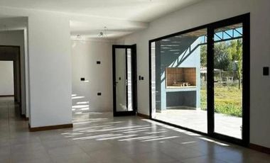 Casa en venta - 2 Dormitorios 1 Baño - Mendoza