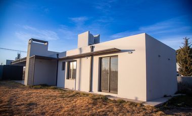 Casa en venta - 2 Dormitorios 1 Baño - Mendoza