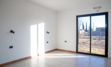 Casa en venta - 2 Dormitorios 1 Baño - Mendoza
