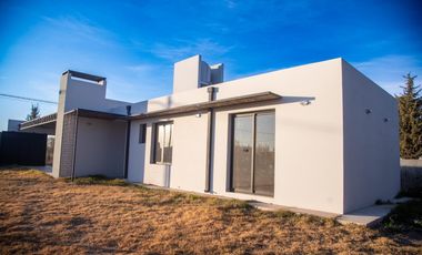 Casa en venta - 2 Dormitorios 1 Baño - Mendoza
