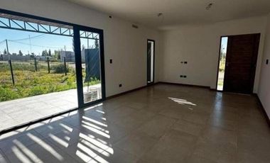Casa en venta - 2 Dormitorios 1 Baño - Mendoza