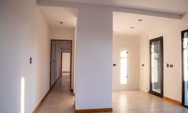 Casa en venta - 2 Dormitorios 1 Baño - Mendoza